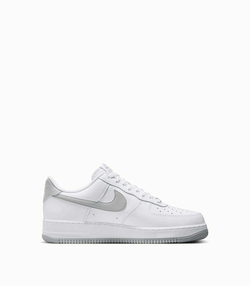 NIKE: AIR FORCE 1 '07 SNEAKERS COLOR WHITE