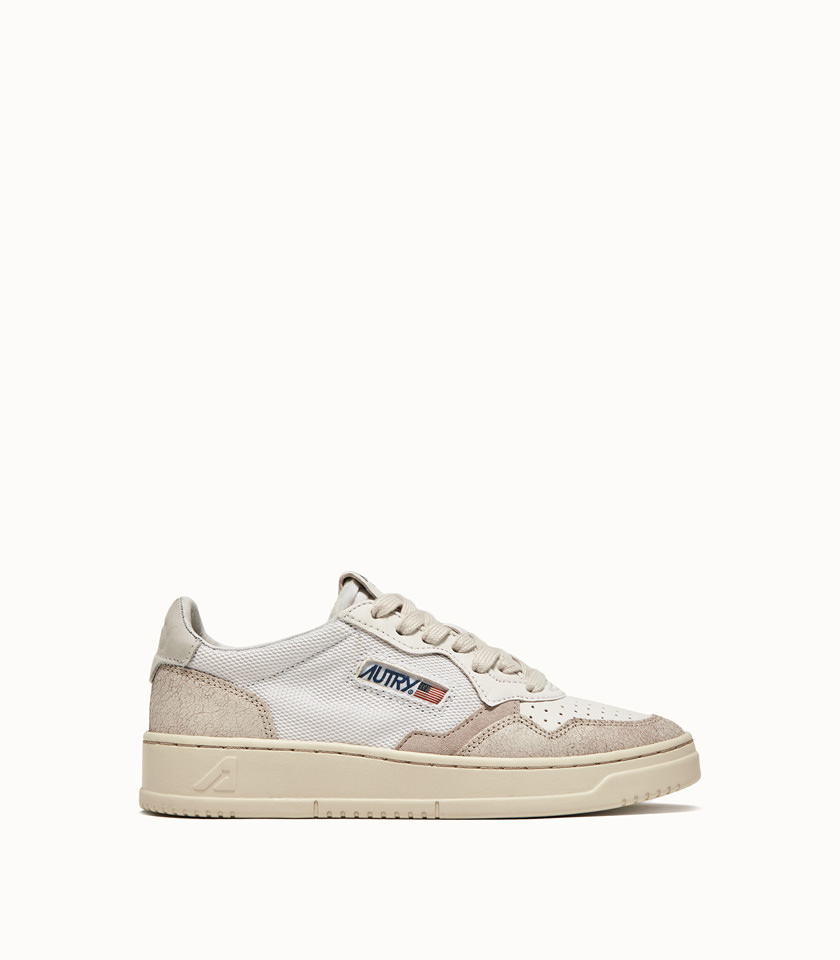 AUTRY: MEDALIST LOW SNEAKERS COLOR WHITE BEIGE