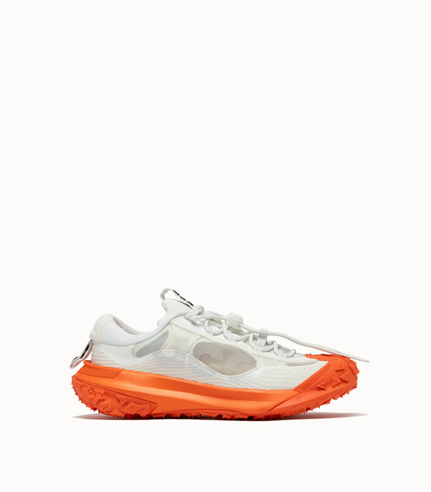 NIKE ACG: SNEAKERS ACG MOUNTAIN FLY 2 LOW COLORE BIANCO ARANCIONE | Playground Shop