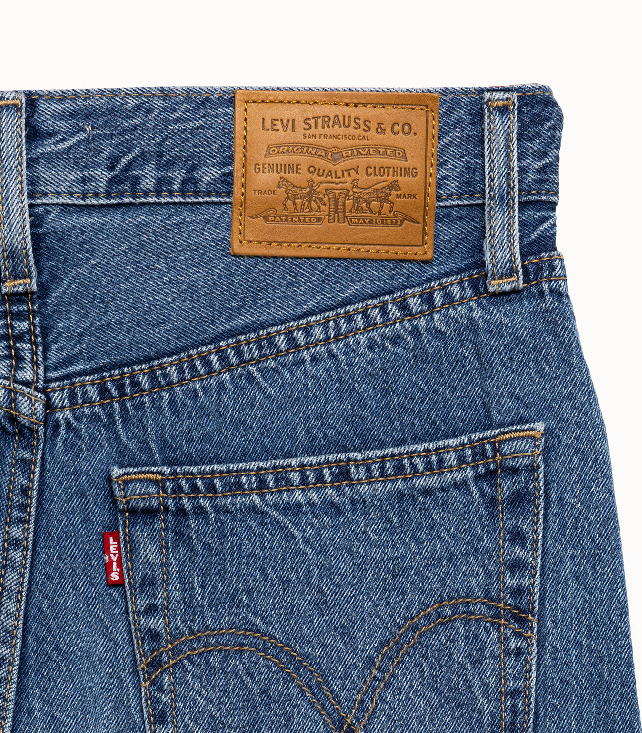 LEVIS HIGH LOOSE TAPER JEANS COLOR AZURE | Playground